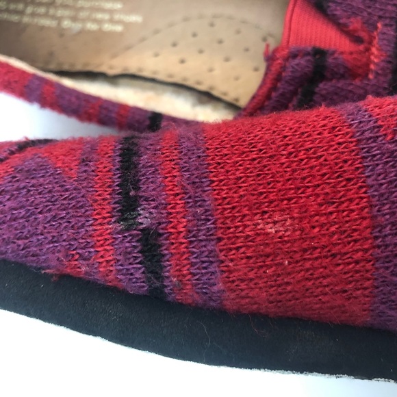 SOLD! Fall Aztec Toms with faux fur inside flats - Picture 8 of 8